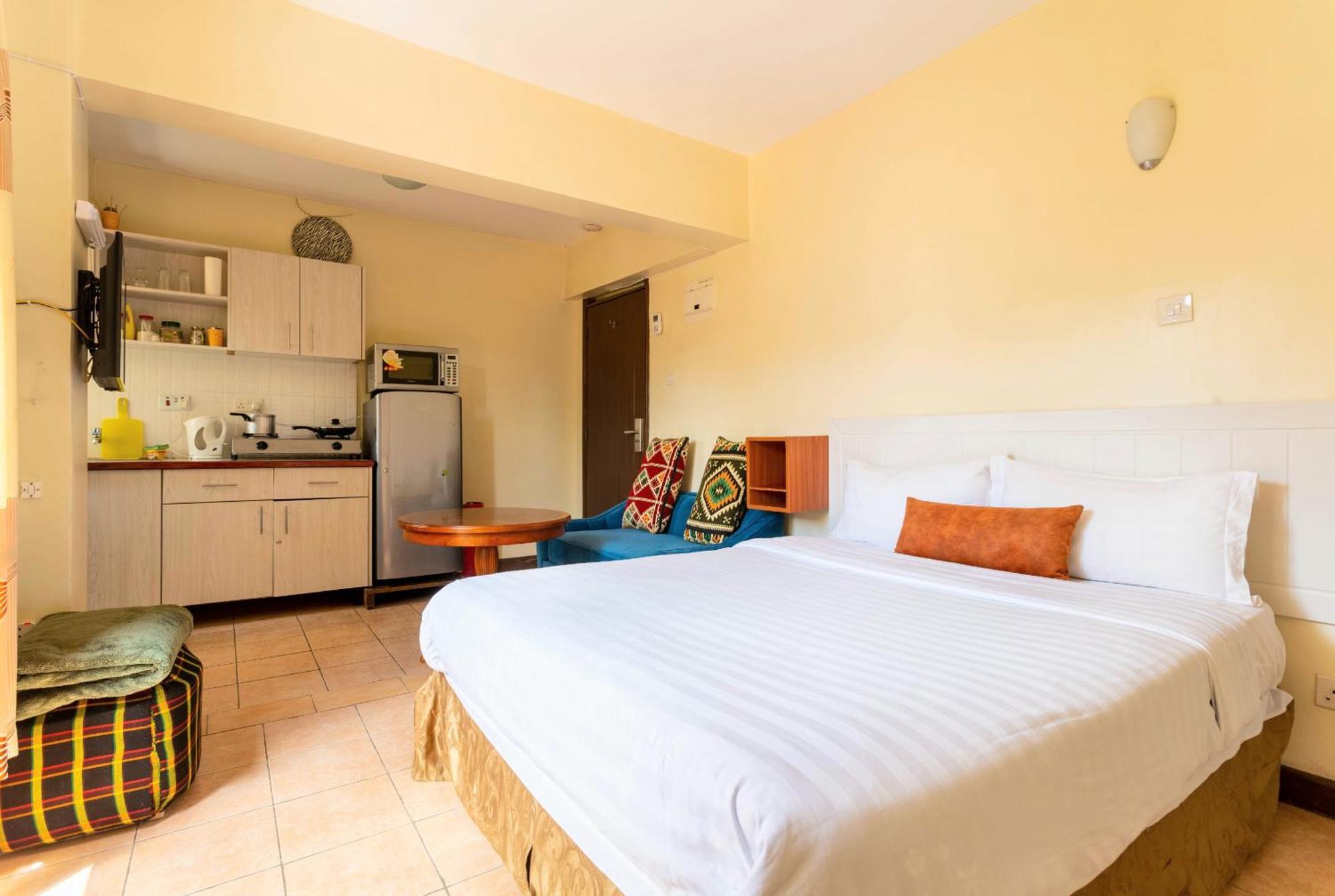City View With Rooftop Pool - Studio Nairobi Exterior foto
